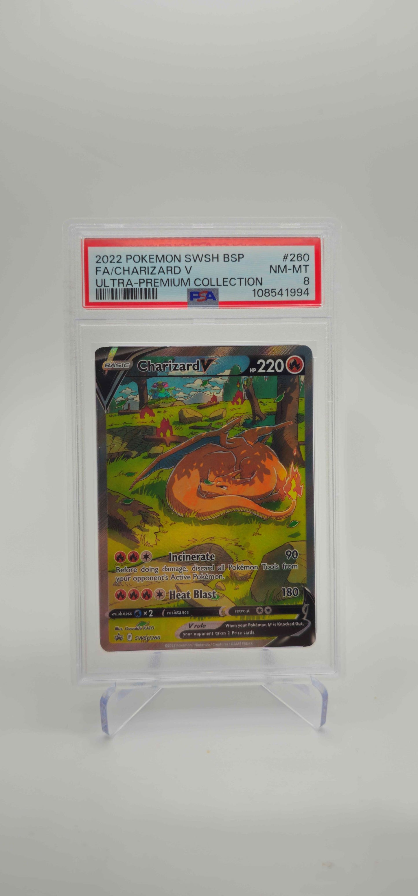 PSA 8 - EN - Charizard V - SWSH260 - SWSD